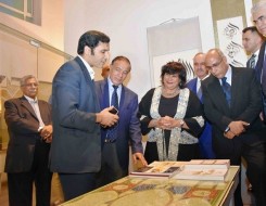   مصر اليوم - وزيرة الثقافة ومحافظ بورسعيد يفتتحان معرض الكتاب الرابع