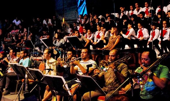   مصر اليوم - الموسيقى تعود إلى حضرموت اليمنية لترسل عبر الفن رسالة سلام ولتقاوم طبول الحرب