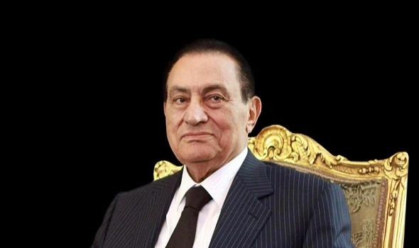   مصر اليوم - سوزان مبارك تزور قبر زوجها في ذكرى نصر أكتوبر