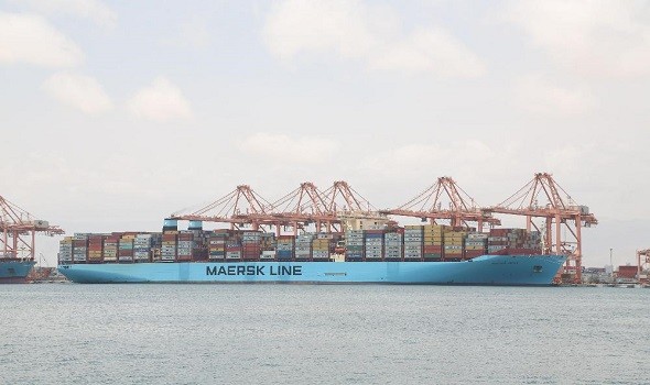   مصر اليوم - تداول 32 سفينة للحاويات والبضائع العامة في موانئ دمياط