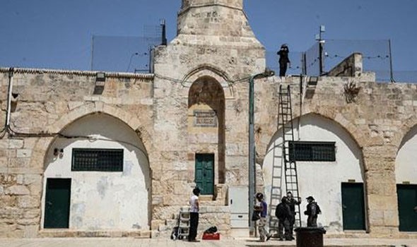   مصر اليوم - مواجهات المسجد الأقصى مع الإسرائيليين تجرح ١٥٢ فلسطينياً  ومنظمات تهدّد بالتصعيد
