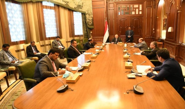   مصر اليوم - الحكومة اليمنية تشدد على إلزام الحوثيين تنفيذ بنود الهدنة