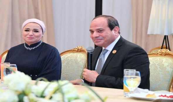   مصر اليوم - سر ابتسامة السيسي وزوجته في احتفالية طريق الكباش