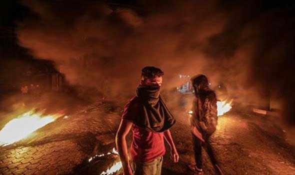   مصر اليوم - لحظة اعتراض القبة الحديدية لصاروخ أطلق من قطاع غزة صوب مدينة عسقلان