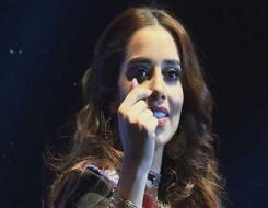   مصر اليوم - بلقيس تدعو جمهورها لحضور حفلتها القادمة وتطلب من جمهورها اختيار الأغاني