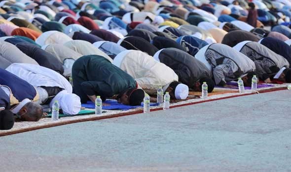   مصر اليوم - ملايين المسلمون يحتفلون بعيد الأضحى حول العالم