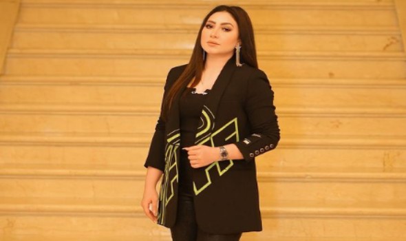   مصر اليوم - بوسي تكشف عن سبب عدم حضورها جنازة والدها