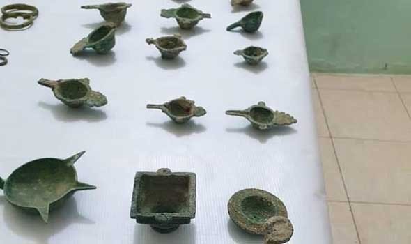   مصر اليوم - استرداد 36 قطعة أثرية مُهربة إلى مدريد تعود إلى عصر الدولة الحديثة 1550 ق.م