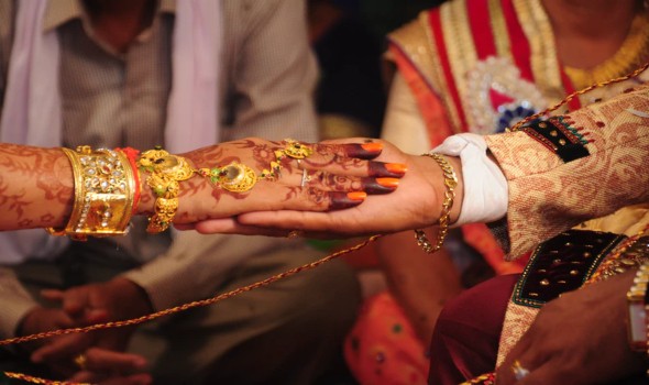   مصر اليوم - حفل زفاف في الهند يتَحوَّل لعزاء بعد سُقوط 13 امرأة من المدْعوَّات في بئر عن طريق الخطأ