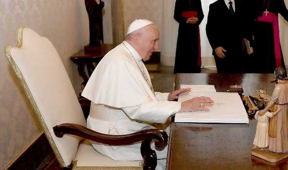   مصر اليوم - البابا فرنسيس ينتقد روسيا ضمناً في خُطبة عيد القيامة