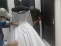  مصر اليوم - توجهات الموضة لفساتين ضيوف الزفاف هذا الموسم