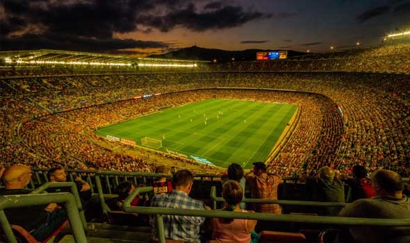 برشلونة يستضيف باريس سان جيرمان في مهمة حسم التأهل بدوري أبطال أوروبا