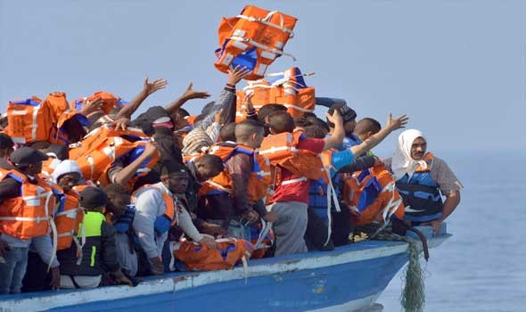   مصر اليوم - 27 قتيلاً بحادث غرق زورق مهاجرين قبالة كاليه في فرنسا
