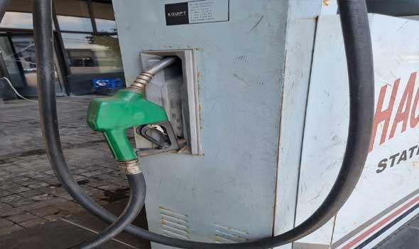   مصر اليوم - تعطل الخدمات في كثير من محطات الوقود بالعاصمة الإيرانية طهران