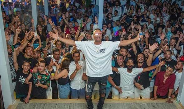   مصر اليوم - حسن شاكوش يحيي حفلاَ للسيدات فقط في الساحل الشمالي