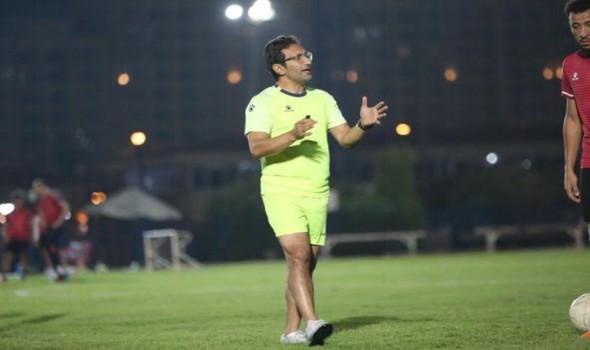   مصر اليوم - أحمد سامي يمنح لاعبي سموحة 10 أيام راحة بعد نهاية مبارياته في الدوري