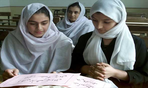   مصر اليوم - الحكومة الفرنسية تصدر قراراً يمنع  الطالبات المسلمات من ارتداء الزي الإسلامي في المدارس الحكومية