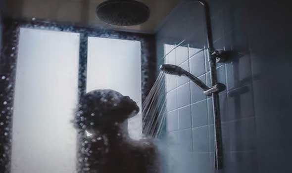   مصر اليوم - 5 أخطاء قد تؤذي البشرة عند الاستحمام بفصل الشتاء