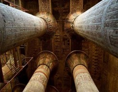   مصر اليوم - إقبال سياحي على المعابد والمقابر الفرعونية شرق وغرب الأقصر