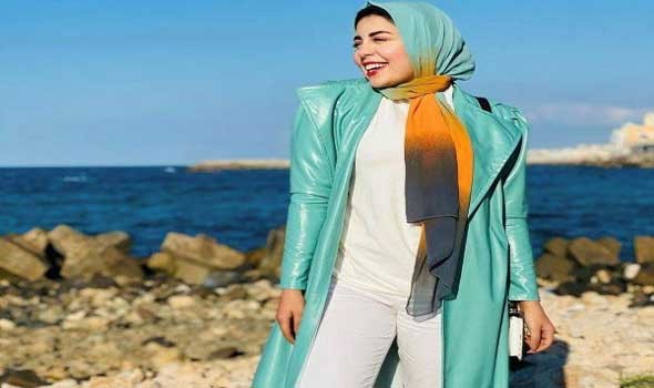   مصر اليوم - أفكار لتنسيق المعطف بأسلوب أنيق للمحجبات