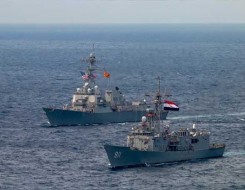   مصر اليوم - القوات البحرية المصرية والفرنسية تنفذان تدريبا بحريا عابرًا بنطاق الأسطول الجنوبى