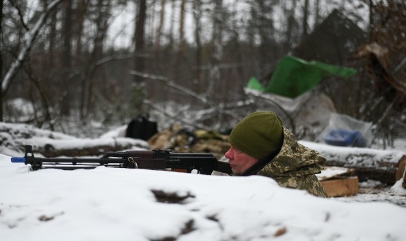 أوكرانيا تُحبط هجوماً جديداً وتُسقط 13 مسيّرة عقب مقتل 18 في غارة روسية
