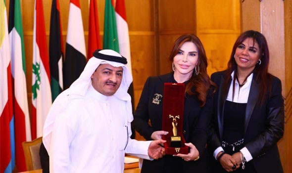   مصر اليوم - تكريم فلك الشام بجائزة المرأة العربية للمسؤولية المجتمعية