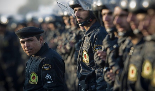   مصر اليوم - السلطات الإيرانية توقف عشرات المحتجّين في بلوشستان