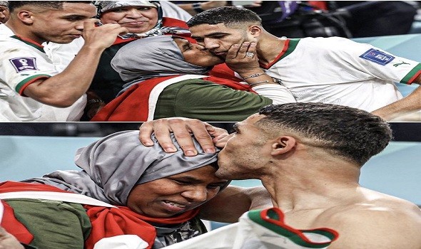   مصر اليوم - أشرف حكيمي يُقبل رأس والدته بعد تأهل المغرب لربع نهائي كأس العالم