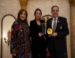   مصر اليوم - بعد فوز صاحبتي بجائزة إلهام صفي الدين تفاجىء بتكريم روتاري