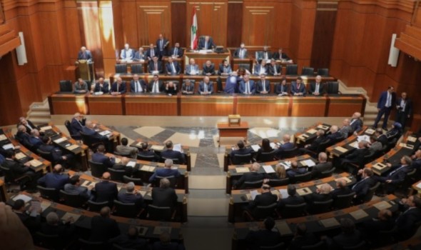 البرلمان اللبناني ترجئ الانتخابات البلدية لمدة عام