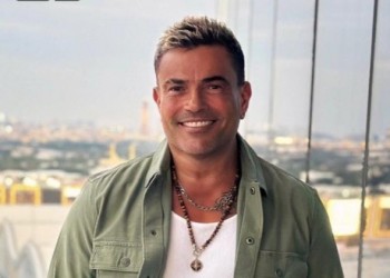   مصر اليوم - عمرو دياب يتصدر مواقع التواصل الاجتماعي بظهور عائلي كامل في إعلان رمضاني