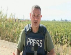   مصر اليوم - الشرطة الإسرائيلية تحتجز مراسل وطاقم قناة العربية على الحدود مع غزة