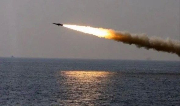الحوثي يقصف أهدافاً في إيلات وسفينة إسرائيلية بخليج عدن