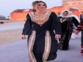   مصر اليوم - الملكة رانيا تُعيد ارتداء إطلالة بعد تسع سنوات تعكس ثقتها وأناقتها