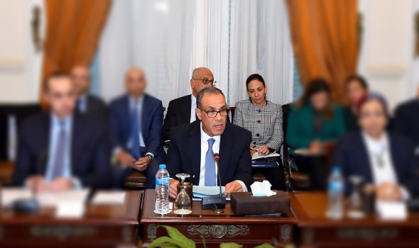   مصر اليوم - وزير الخارجية المصري يسلم أمير قطر رسالة تضامن من الرئيس السيسي