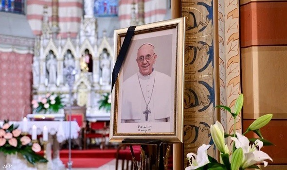   مصر اليوم - العالم بأسره يودع البابا فرنسيس في جنازة مهيبة شهدت حضور ملوك وزعماء من مختلف دول العالم