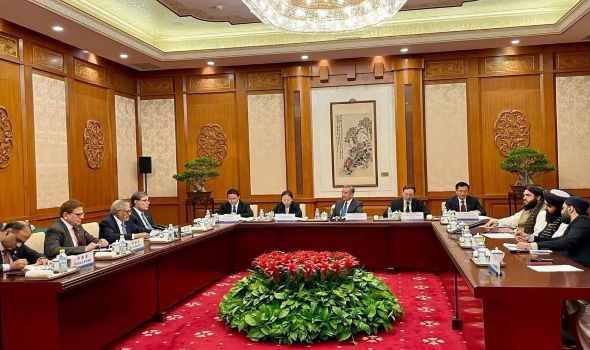   مصر اليوم - وزراء خارجية الصين وباكستان وأفغانستان يتفقون على توسيع التعاون بمبادرة الحزام والطريق ليشمل أفغانستان