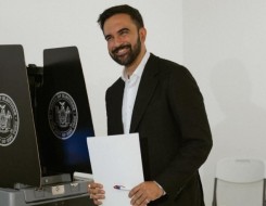 مصر اليوم - المرشح المسلم ممداني يقترب من منصب عمدة نيويورك وسط جدل حول أفكاره الاشتراكية