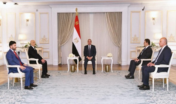   مصر اليوم - السيسي يبحث مع عقيلة صالح سبل التسوية السياسية الشاملة في ليبيا ويؤكد أن استقرارها أولوية وامتداد لأمن مصر القومي