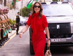 مصر اليوم - الملكة رانيا تتألق في عيد ميلادها الـ55 بإطلالات صيفية راقية