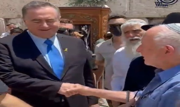 كاتس يؤكد بقاء إسرائيل في غزة وسوريا ويقدّم أسلحة ورواتب لقوات الهجري