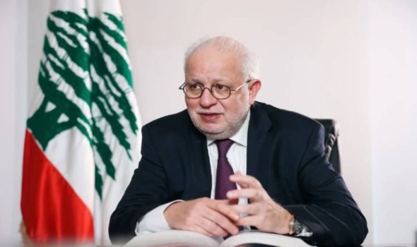   مصر اليوم - وزير لبناني ينتقد حزب الله ويصف رفضه تسليم سلاحه بالإنتحار