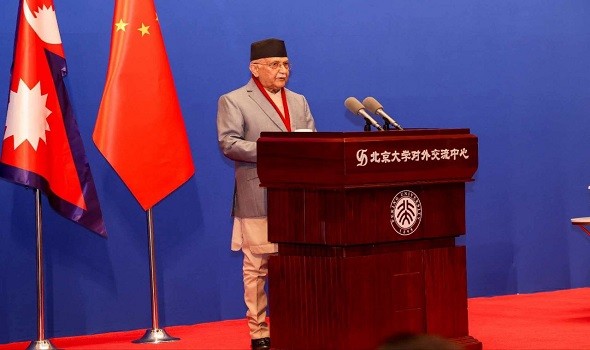   مصر اليوم - احتجاجات دامية في نيبال تؤدي إلى استقالة رئيس الوزراء وإجلائه بطائرة وسط اشتعال البرلمان ومنازل المسؤولين