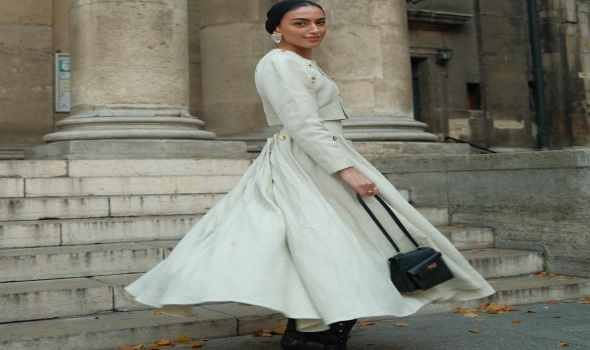   مصر اليوم - ستايلات الفستان مع البوت تفرض حضورها على أزياء الخريف بأناقة أنثوية ملفتة