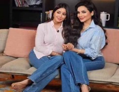   مصر اليوم - الأزرق يوحّد إطلالات لجين وأسيل عمران في سهرة راقية تجسّد قوة الروابط بين الشقيقتين