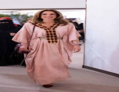   مصر اليوم - العبايات بحضور لافت في أناقة الملكة رانيا