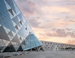   مصر اليوم - سعر تذكرة المتحف المصري الكبير للأجانب والمصريين ومواعيد الزيارة وطرق الوصول