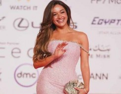   مصر اليوم - فساتين سهرة بتصاميم متنوعة وألوان راقية تستلهم منها الشابات إطلالات أنيقة للمناسبات