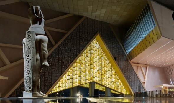 وصول الوفود المشاركة في حفل افتتاح المتحف المصري الكبير الذي يجسد حضارة مصر عبر العصور